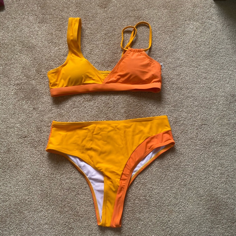 High Waisted Contrast Bikini Set